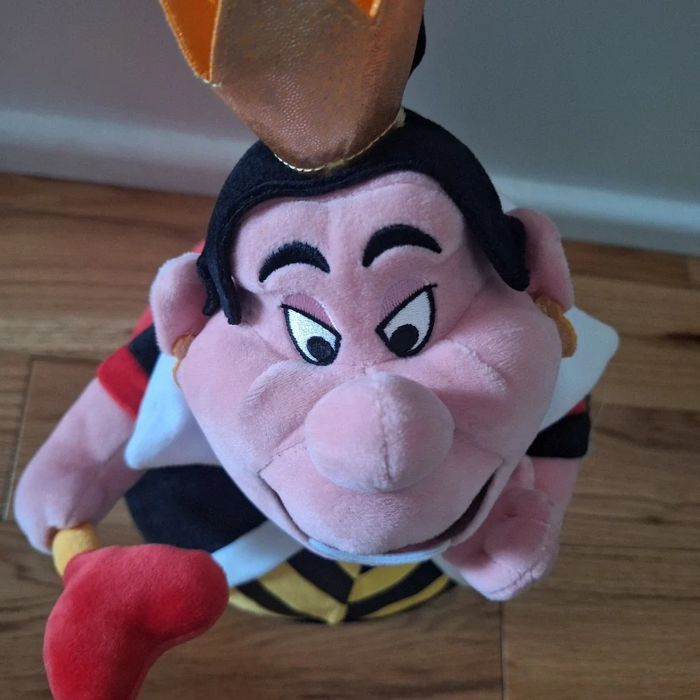 Disney Store Alice in Wonderland Red Queen Plush Toy Heart Scepter Red Gold NWT